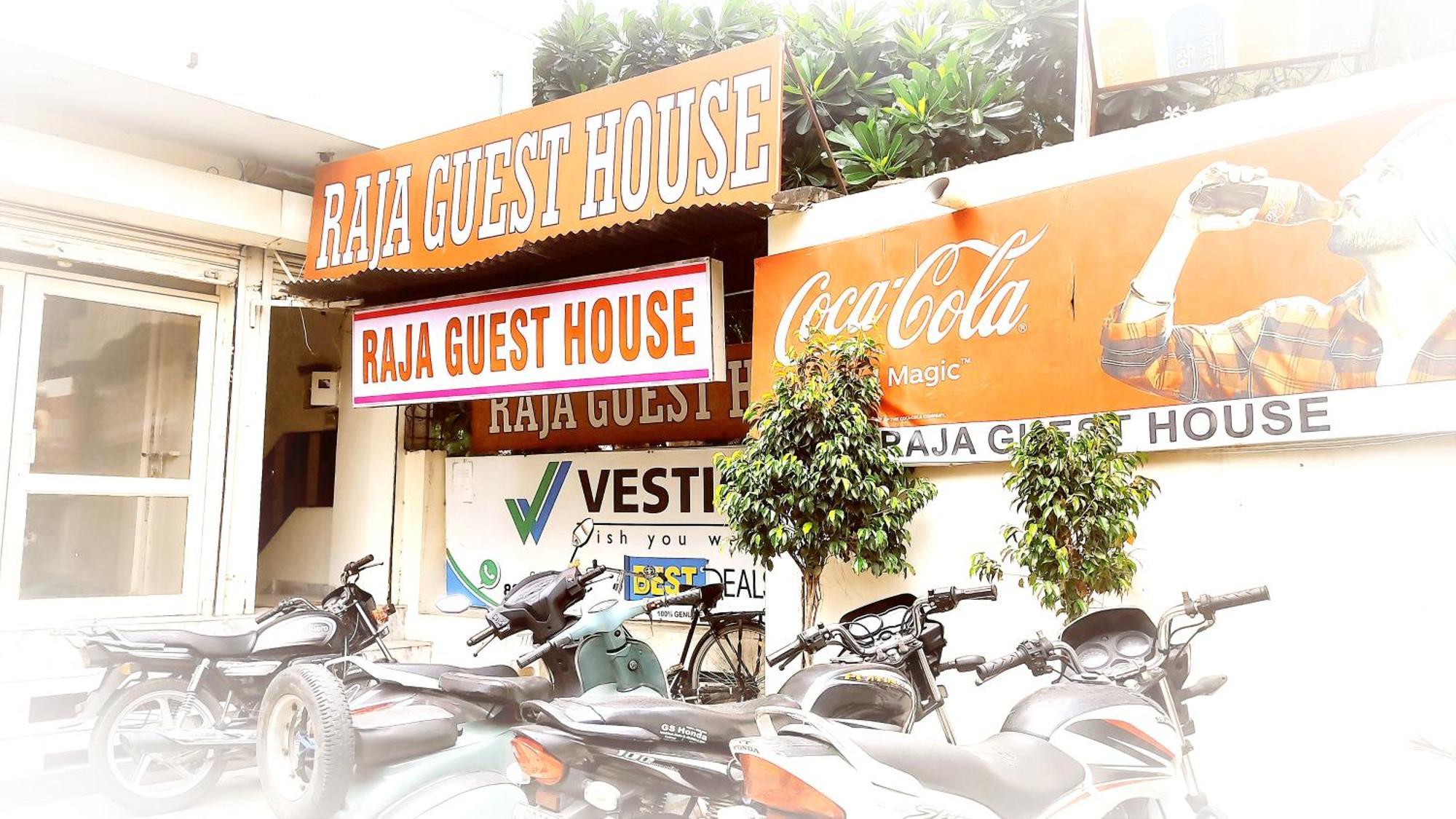 Raja Guest House -- Jalandhar Railway Station -- For Family, Couples, Travellers Exterior foto