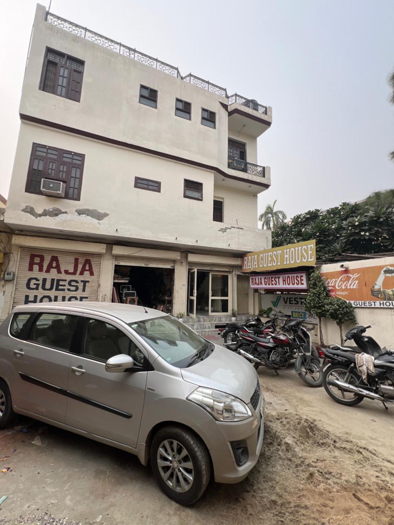 Raja Guest House -- Jalandhar Railway Station -- For Family, Couples, Travellers Exterior foto